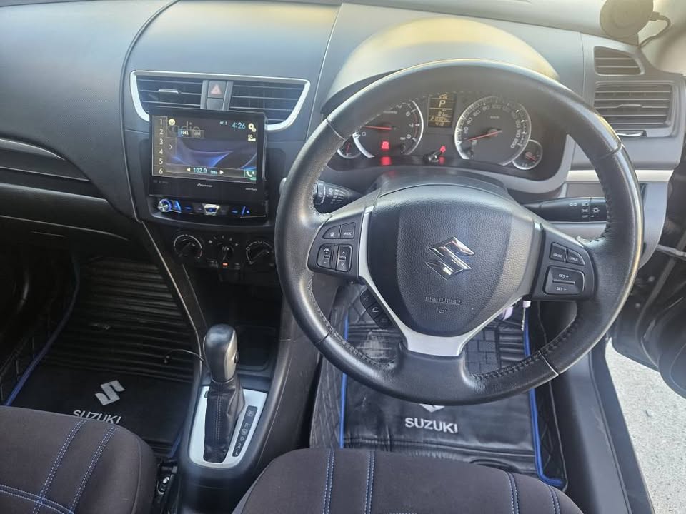 2015 Suzuki Swift auto- finance now 8.jpg